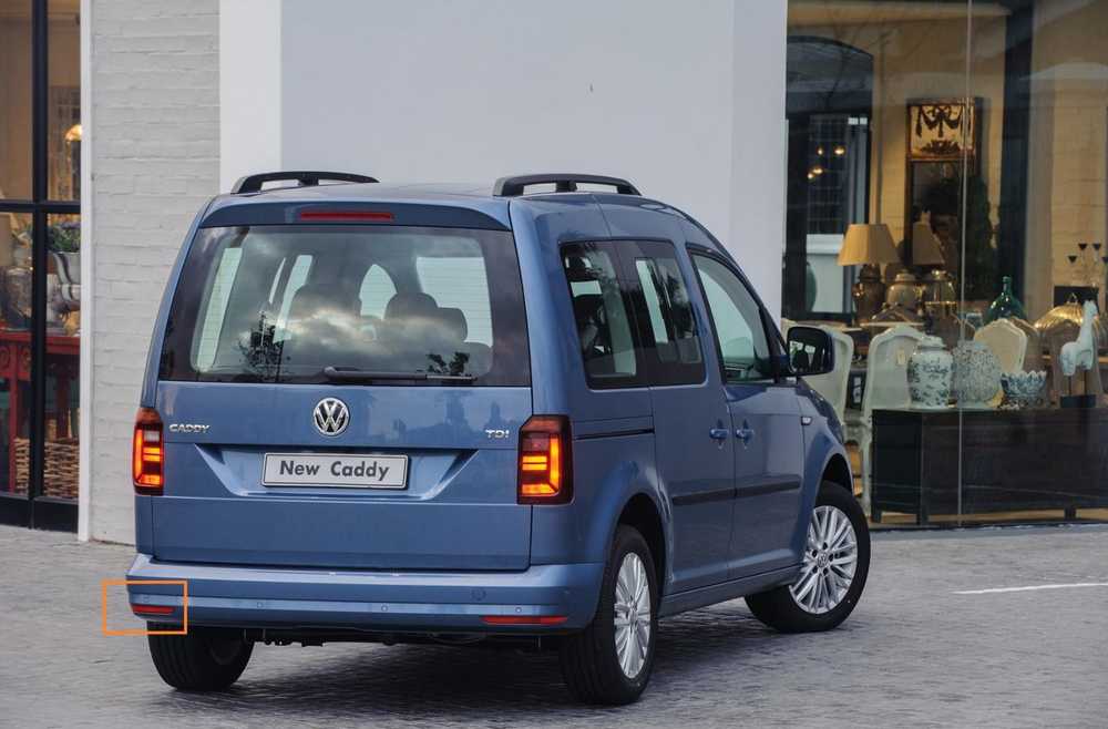VAG NAUJAS ORIGINALUS VW CADDY 16-17 GALINIS BUFERIS KAIRĖS PUSĖS ATSPINDYS 2K5945105D
