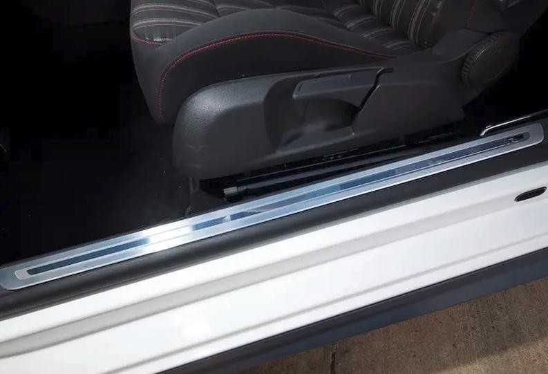 VAG Naujas originalus VW GOLF POLO priekinės durų R-Line slenksčio apdailos juostos 5K4853537CHM2 OEM