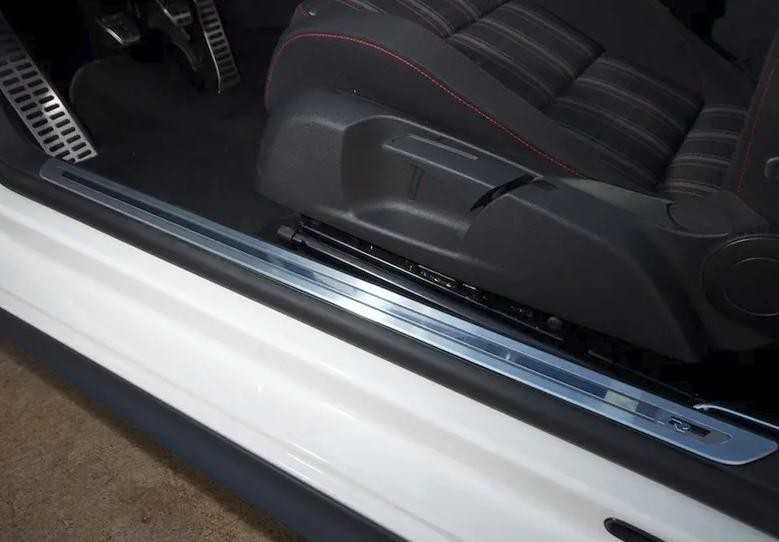 VAG Naujas originalus VW GOLF POLO priekinės durų R-Line slenksčio apdailos juostos 5K4853537CHM2 OEM