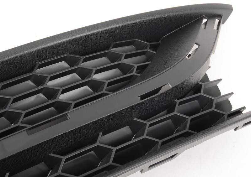 VAG Naujas originalus VW Passat B7 priekinis bamperio apatinis groteles dešinė 561853666C9B9