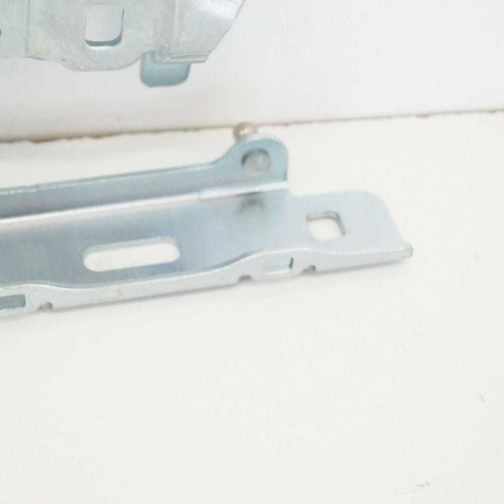 VAG OEM AUDI A4 AVANT B9 GAUBTAS DEŠINIS VYRIS 8W0823302D ORIGINALUS
