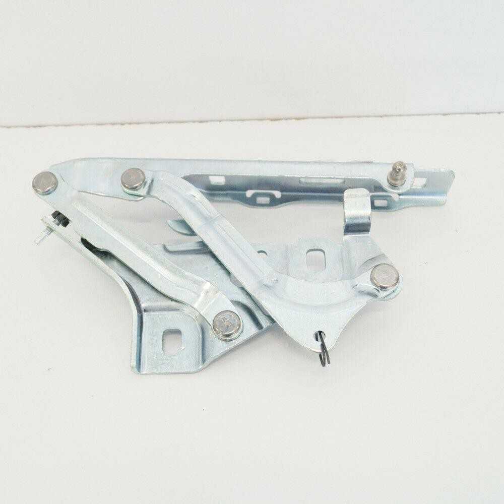 VAG OEM AUDI A4 AVANT B9 GAUBTAS DEŠINIS VYRIS 8W0823302D ORIGINALUS