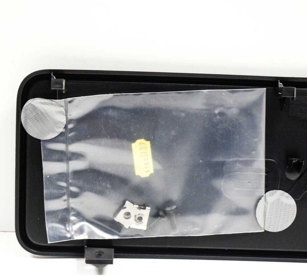 VAG OEM AUDI A6 C6 PRIEKINIS BAMPERIO LICENCIJOS PLOKŠTĖS APDAILA 4F0807285CA3FZ ORIGINALI