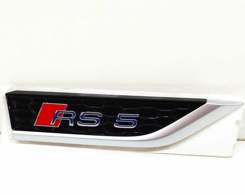 VAG OEM AUDI RS5 SPORTBACK 8W6 PRIEKINIS DEŠINIS KAPOTAS EMBLEMA 8W6853602DPUZ ORIGINALI