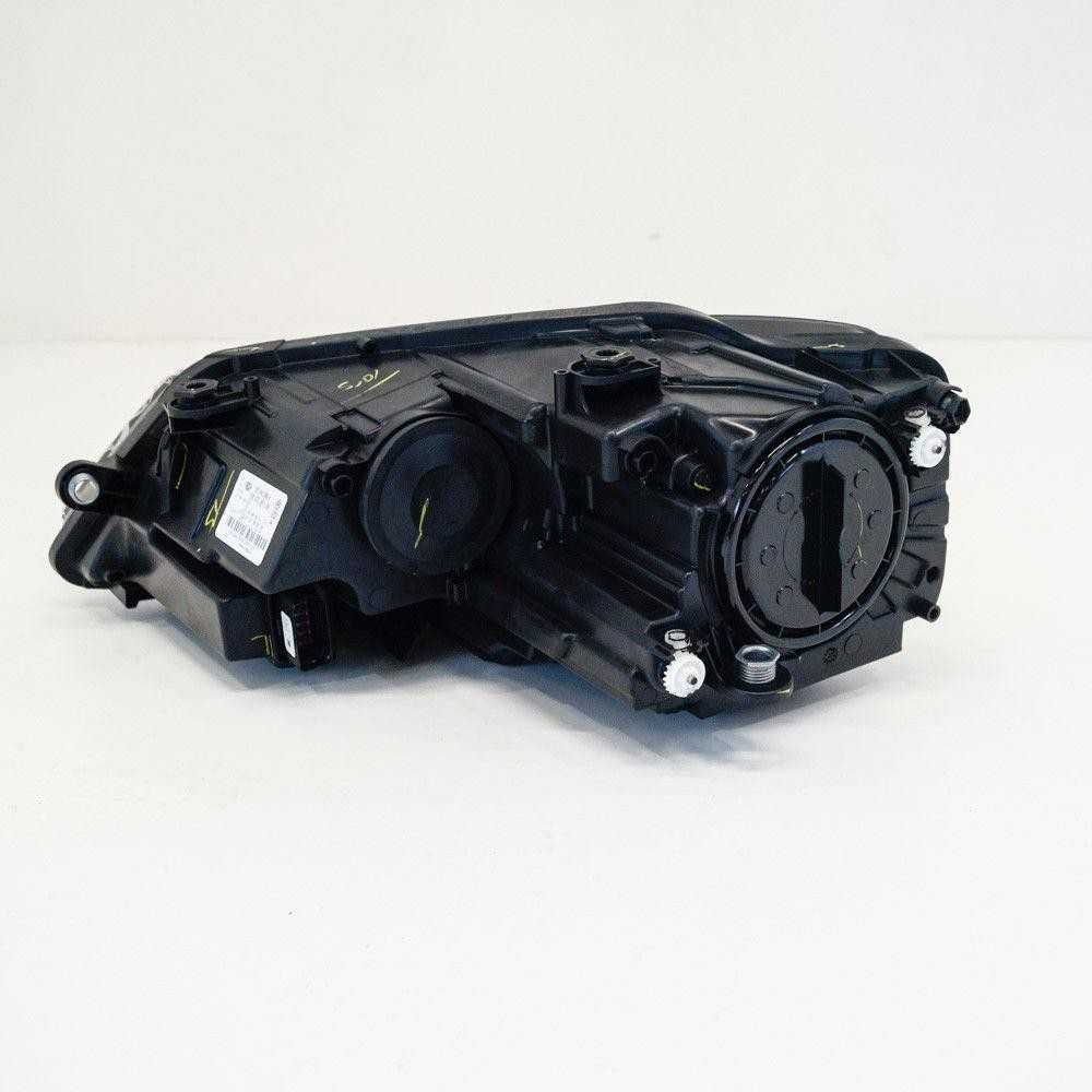 VAG OEM VOLKSWAGEN JETTA MK6 PRIEKINI DEŠINIS ŽIBINTAS 5C7941006K 2016 ORIGINALUS