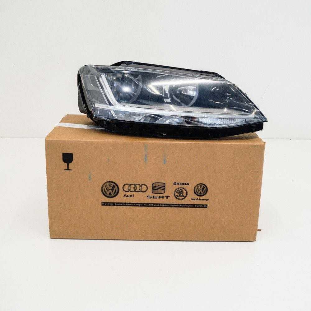 VAG OEM VOLKSWAGEN JETTA MK6 PRIEKINI DEŠINIS ŽIBINTAS 5C7941006K 2016 ORIGINALUS
