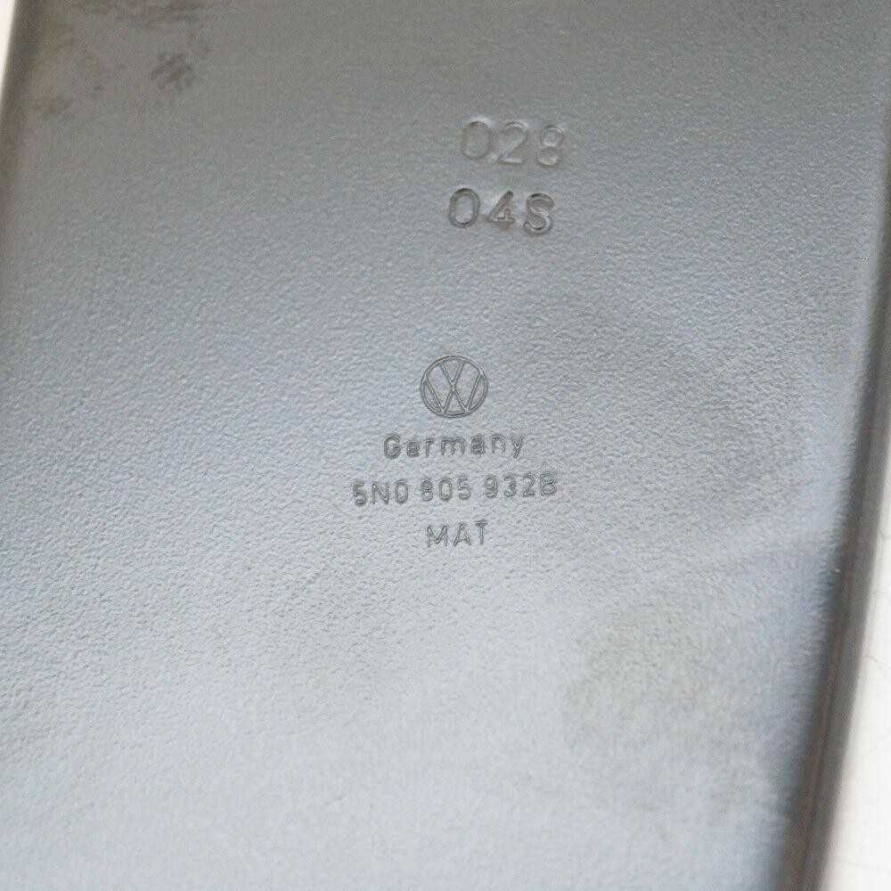 VAG Originali atrama dešinėje viršutinėje VW Tiguan 5N2 5N0805932B