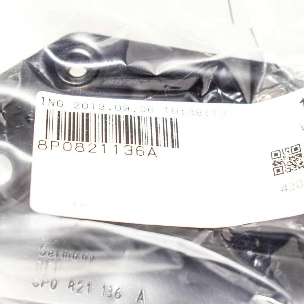 VAG Originali Brace dešinė AUDI A3 S3 Sportback Lim. quattro 8P1 8PA 8P0821136A
