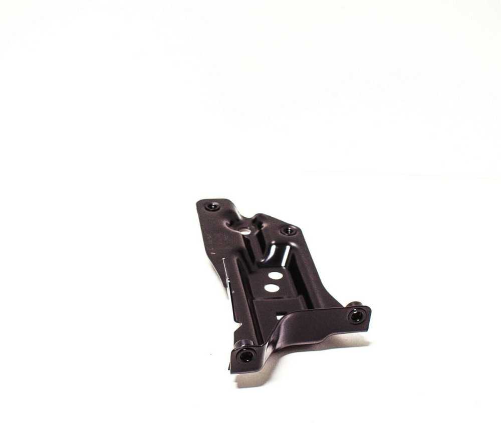 VAG Originali Brace dešinė AUDI A3 S3 Sportback Lim. quattro 8P1 8PA 8P0821136A