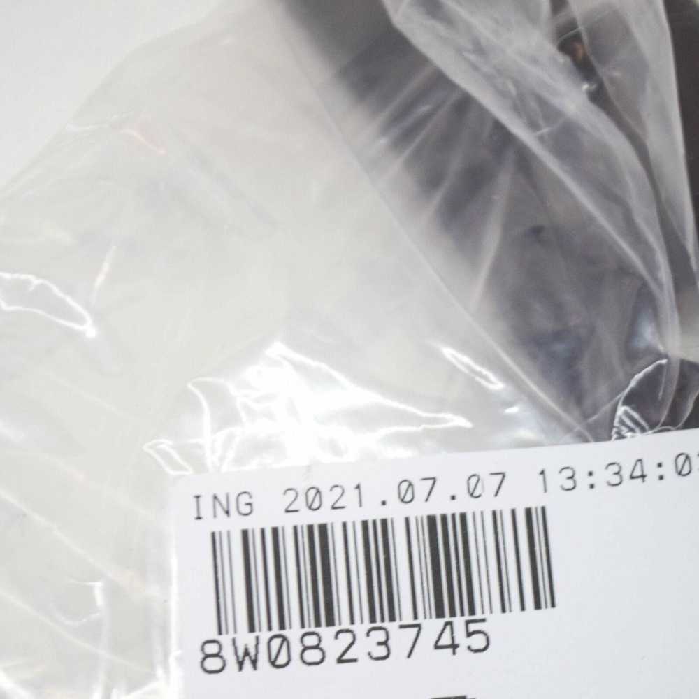 VAG Originali dangtelis kairėje AUDI A4 Avant S4 Quattro A4l 8W0823745