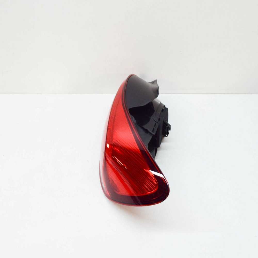 VAG Originali galinė žibintų lemputė dešinėje tinka VW Scirocco 1K8945096R