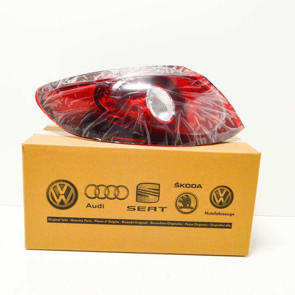 VAG Originali galinė žibintų lemputė N/S išorinė tinka VW Passat CC kupė 3C8945207S