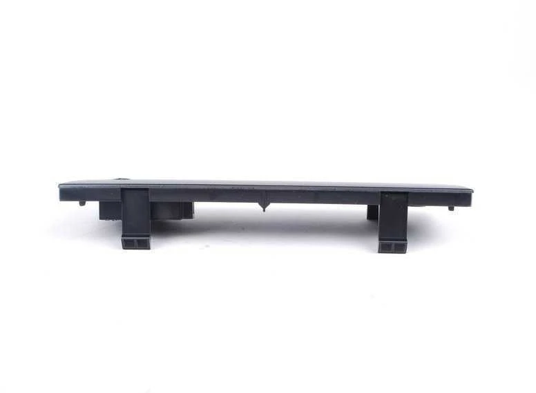 VAG Originali juoda satino spalvos radijo angos apdaila VW EuroVan Golf Jetta 1H0857231A01C