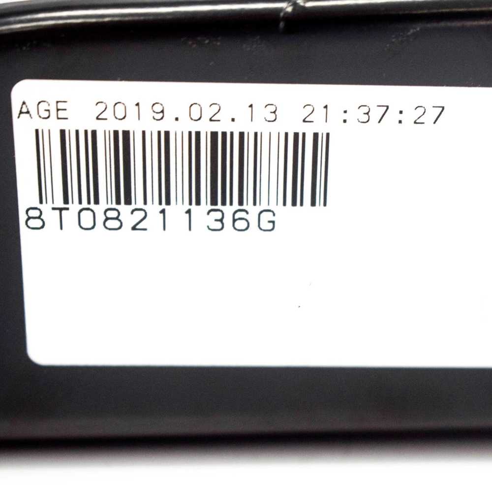 VAG Originali laikiklis dešinėje apatinėje AUDI A5 S5 kabrioletui 8T0821136G