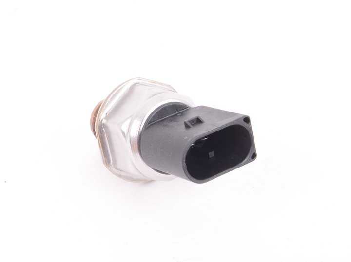 VAG Originali OEM kuro slėgio jutiklis Volkswagen 05A906051