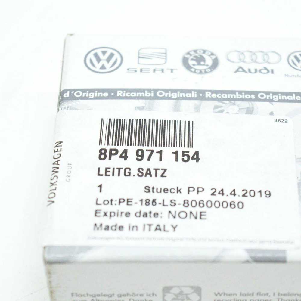 VAG Originalus AUDI adapterio laidų rinkinys aukštai montuojamam 8P4971154