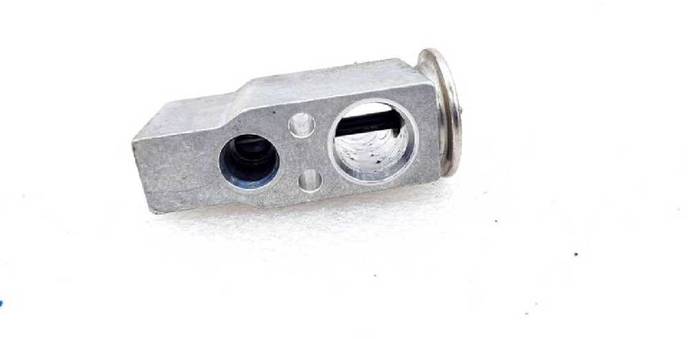 VAG Originalus "Audi" kondicionieriaus išsiplėtimo vožtuvas 4M0820679A