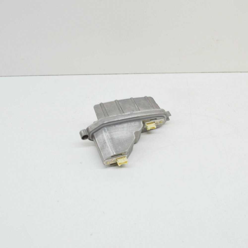 VAG Originalus AUDI Q3 Rsq3 Led su šilumos kriaukle 8U0941475A