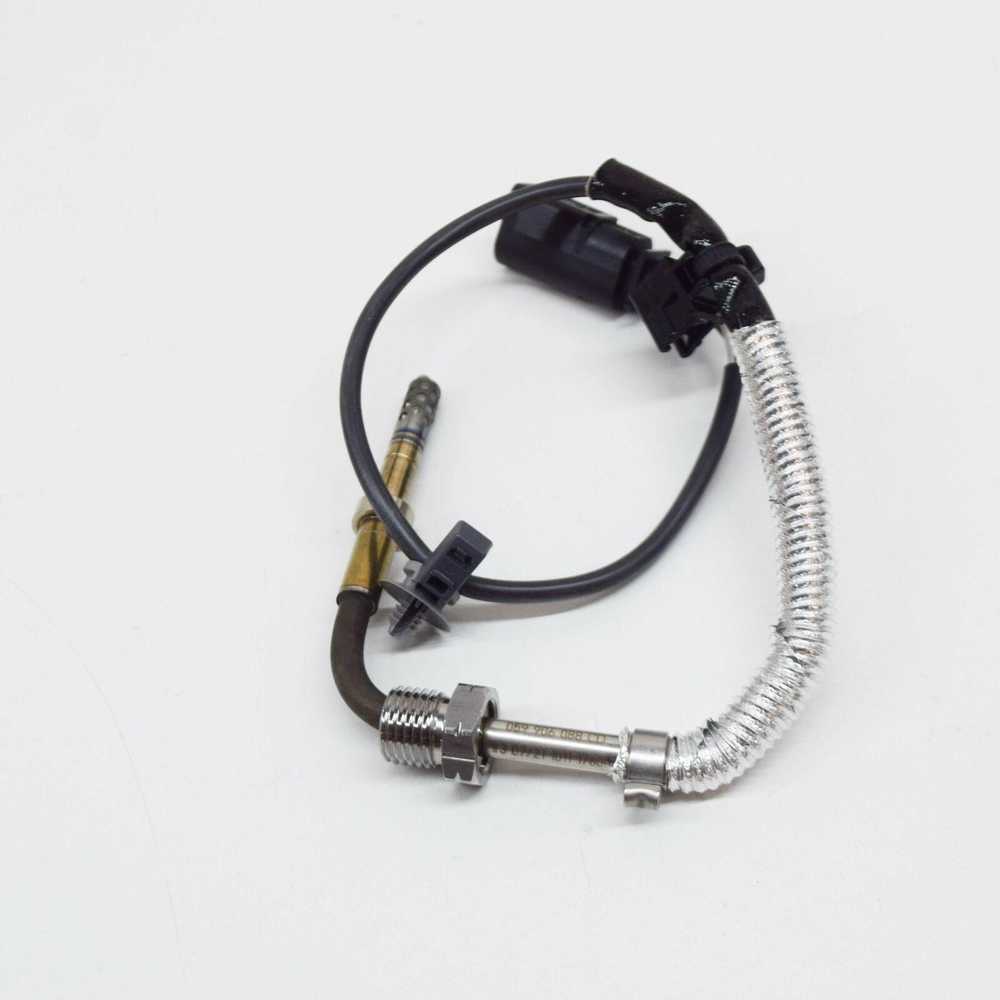 VAG Originalus išmetamųjų dujų temperatūros jutiklis 2 kontaktai AUDI A6 059906088CD