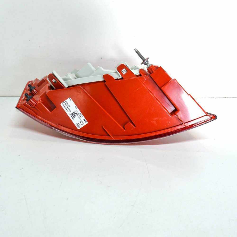 VAG Originalus LED galinis žibintas dešinėje pusėje tinka AUDI A6 Avant 4F5945096K