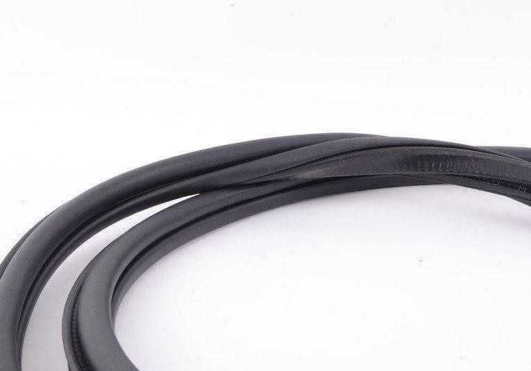 VAG Originalus satino juodas durų sandariklis viduje VW Jetta 163 5C6867912J9B9