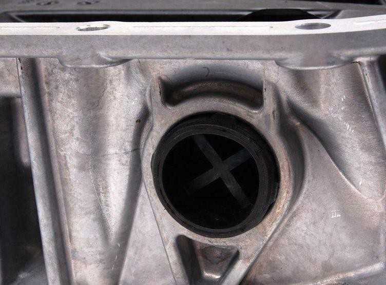 VAG Originalus Volkswagen Audi - Alyvos bakas - Su alyvos lygio jutikliu - 03H103601J