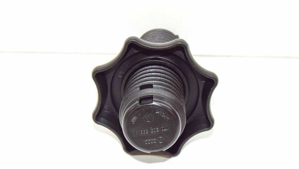 VAG Originalus VW/Audi Touran Q7 varžtas atsarginiam ratui tvirtinti 1T0803899A