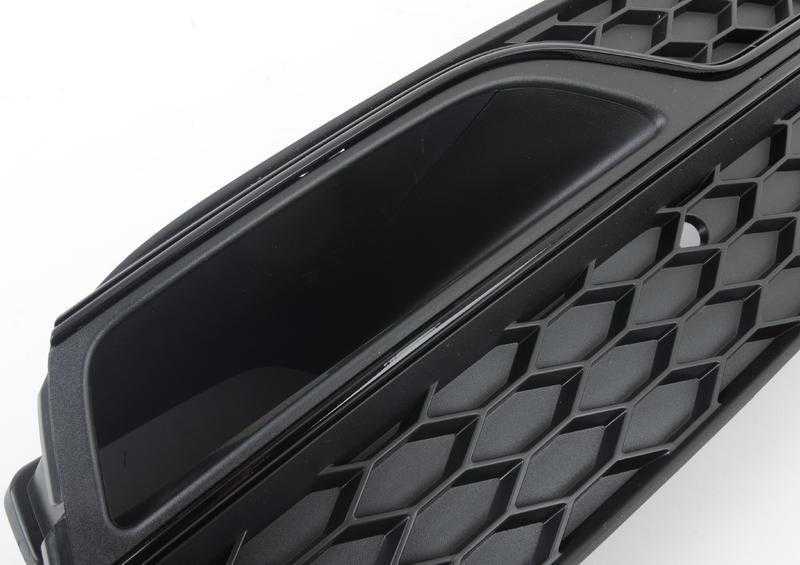 Vag Oro Kreipiamosios Grotelės Satino Juodos Spalvos Audi A3 A3/S3 2013-2016 Originalus 8V3807682K9B9