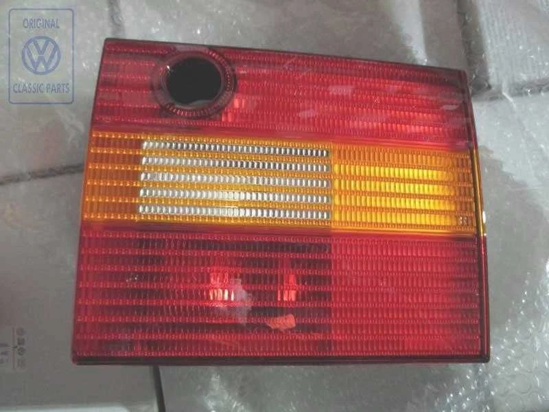 Vag Passat B4 Galinė Šviesa Su Atbuline Ir Rūko Šviesa Originalus 3A9945108A