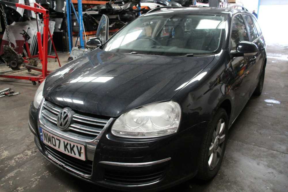 VAG Pump injector Volkswagen Bora Jetta Golf Originalus 038130079GX