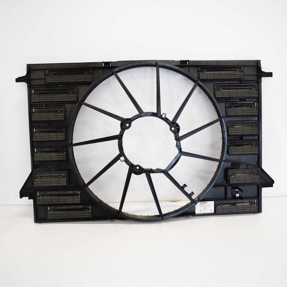 Vag Radiator Apsauga Audi A4 B9 Originalus 8W0121207B