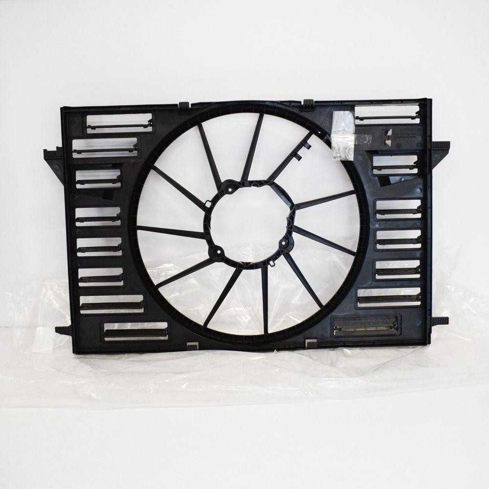 Vag Radiator Apsauga Audi A4 B9 Originalus 8W0121207B