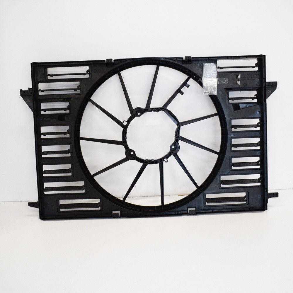 Vag Radiator Apsauga Audi A4 B9 Originalus 8W0121207B