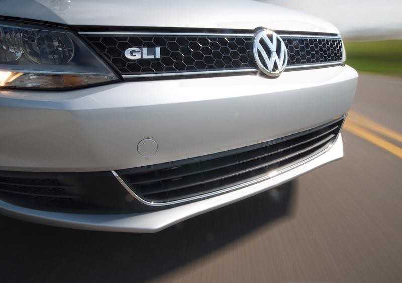 Vag Radiator Grille Jetta Sagitar Vento 2011 2014 Originalus 5C6853651B041