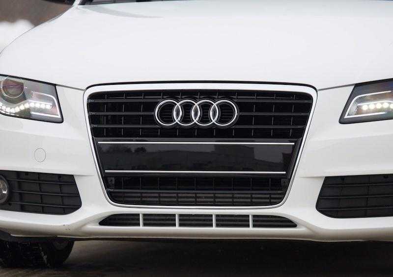 Vag Radiatoriaus Grotelės Juodos Blizgios Audi A4 Avant 2008 2012 Originalus 8K0853651T94