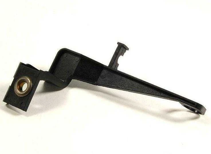 VAG Rankena 8D0820536C Audi A4 A6 TT Volkswagen Passat Originalus 8D0820536C