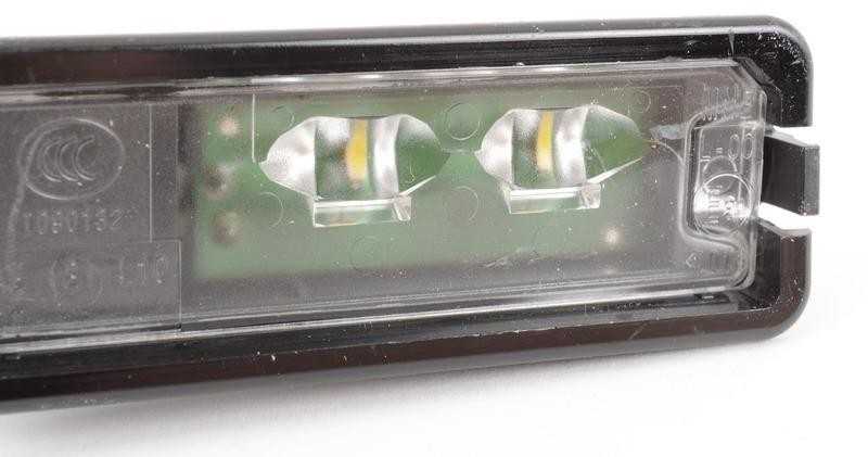 VAG SEAT Leon VW Golf 7 valstybinio numerio ženklo žibintas LED originalus 1K8943021D