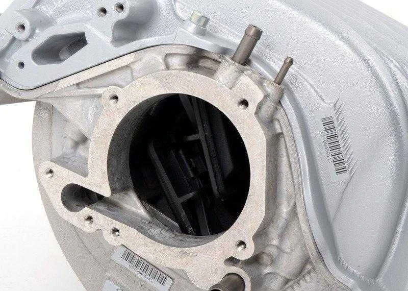 VAG Sėlės Vamzdis Audi A6 A8 Volkswagen Touareg Originalus 077133185BR
