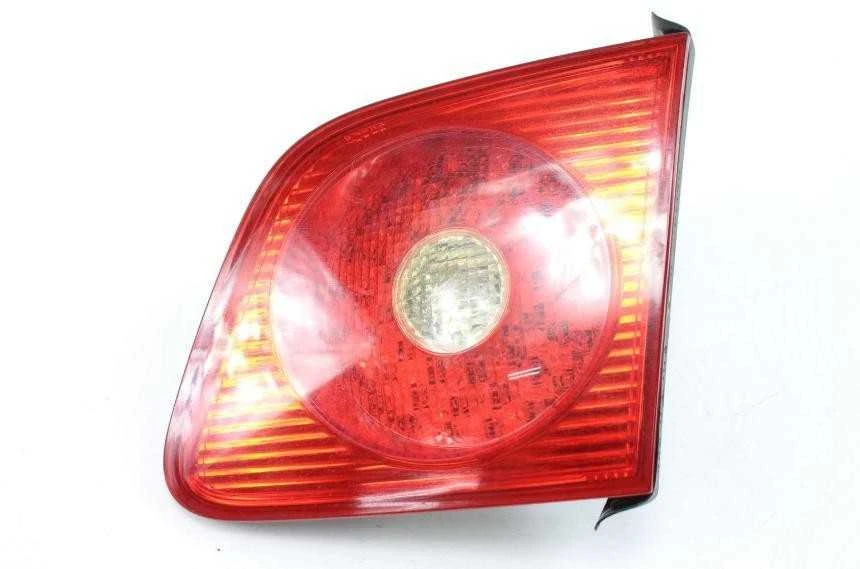 Vag Švieslentė Galinė Audi A4 A6 2002 2009 Originalus 3D0945094A