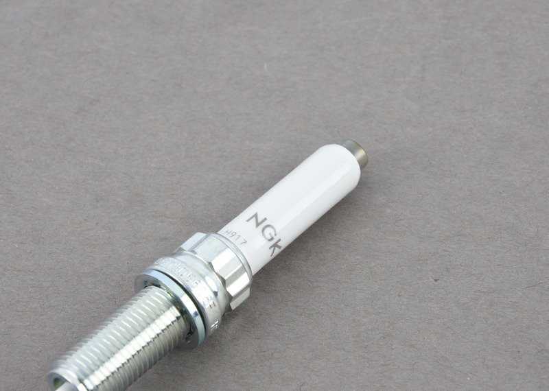 VAG uždegimo žvakė 06M905606F