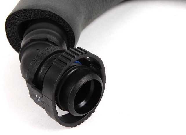 VAG Vamzdynas AUDI VW Audi A3 S3 Sportback Quattro A4 Universalus S4 06J103221A
