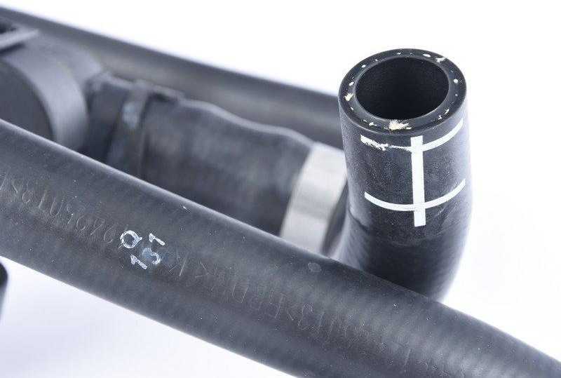 VAG Vandens Vamzdis Su Valdymu Volkswagen Touareg 7P 2011-2017 Originalus 7P0122049H