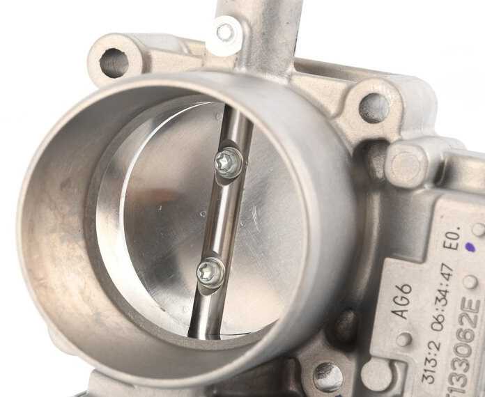 VAG Variklio Gaztausos Kamerėlė Volkswagen Passat Audi A4 Originalus 03F133062E