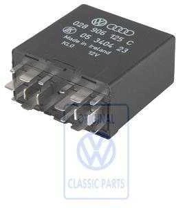 Vag Variklio Valdiklis Caddy Mk2 Polo 6N 6N2 028906125C