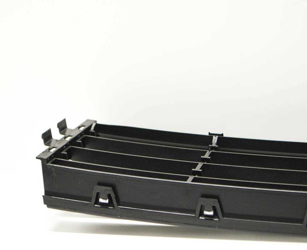 VAG ventiliacinės grotelės Satin Juodas Volkswagen Passat 3c 4 Motion 3AA853677C9B9