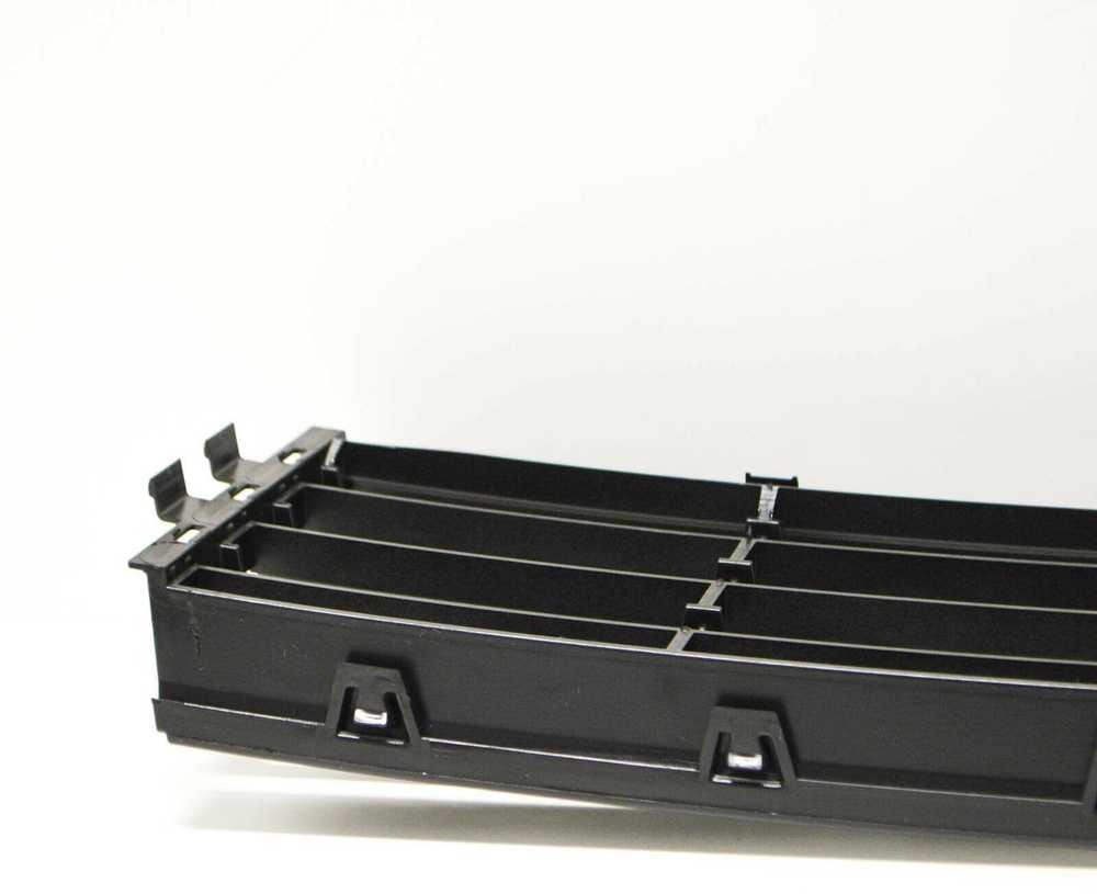 VAG ventiliacinės grotelės Satin Juodas Volkswagen Passat 3c 4 Motion 3AA853677C9B9