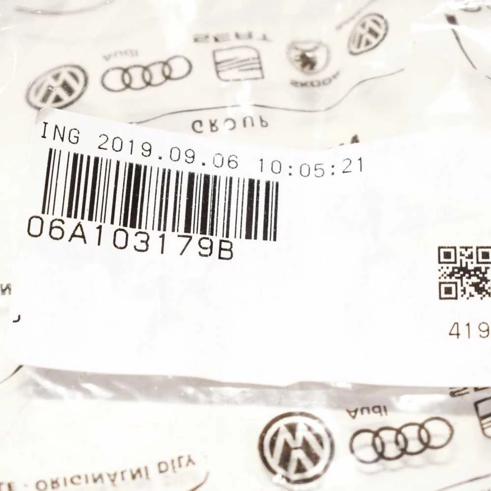 VAG "Volkswagen BEETLE" variklio dangčio adapteris originalus 06A103179B