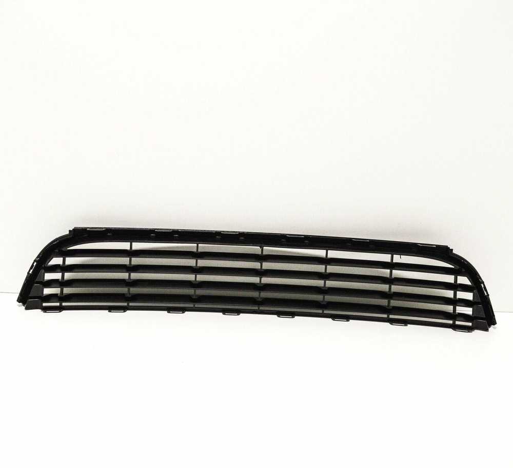 VAG Volkswagen Golf Plus MK5 Priekinis Bamperio Centrinis Grotelės 5M0853677D9B9 NAUJAS ORIGINALUS