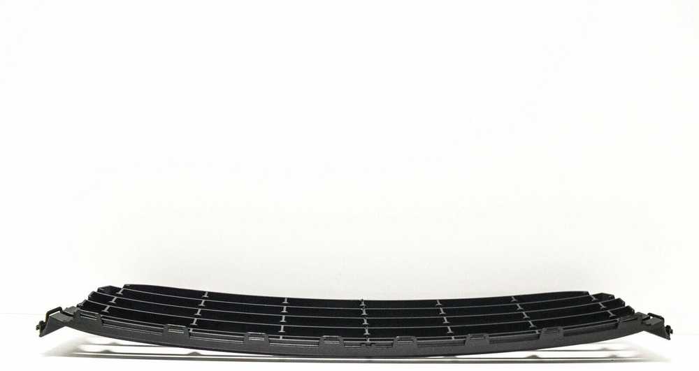 VAG Volkswagen Golf Plus MK5 Priekinis Bamperio Centrinis Grotelės 5M0853677D9B9 NAUJAS ORIGINALUS