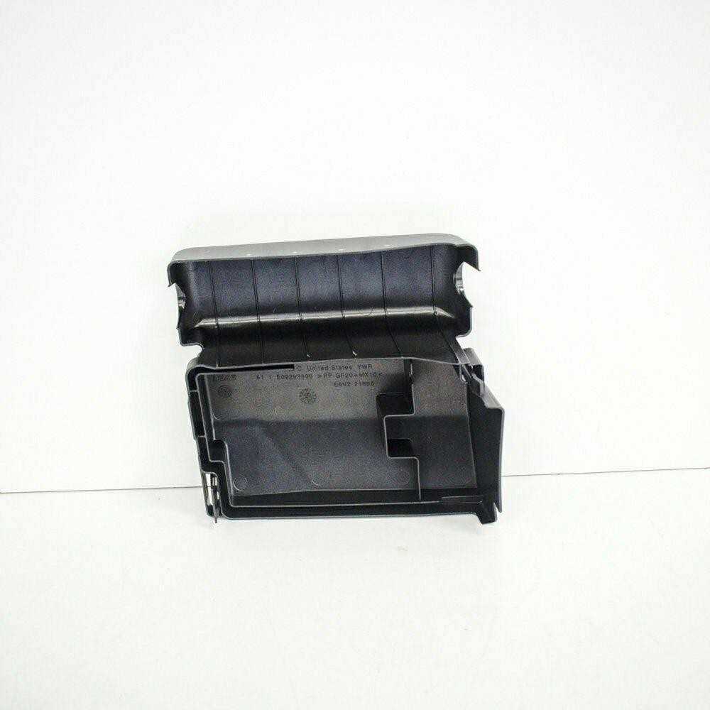 VAG Volkswagen Passat B8 Fuzės dėžutės relės dangtelis 5C0937132C NAUJAS ORIGINALUS